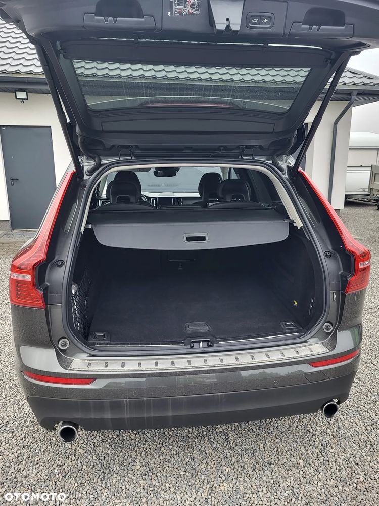 Volvo XC 60 T5 AWD Momentum - 3