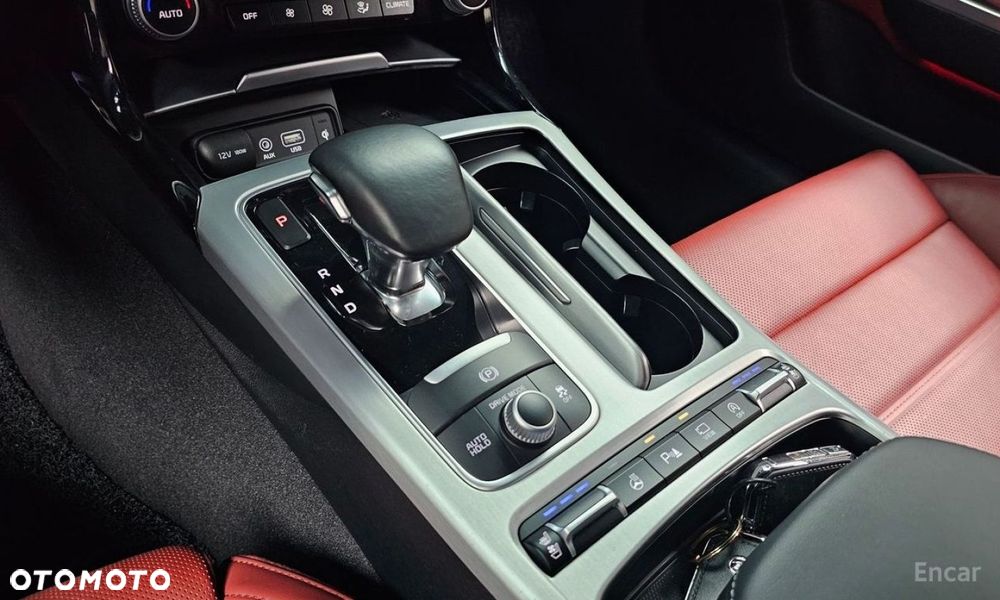 Kia Stinger - 12