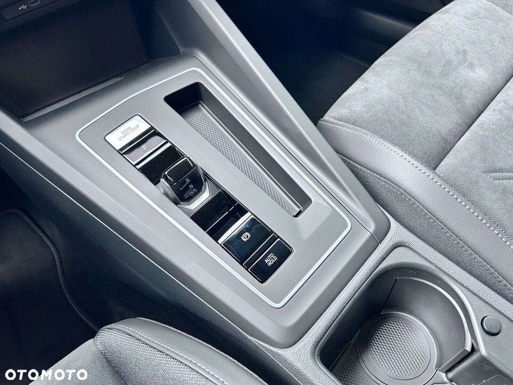 Volkswagen Golf - 23
