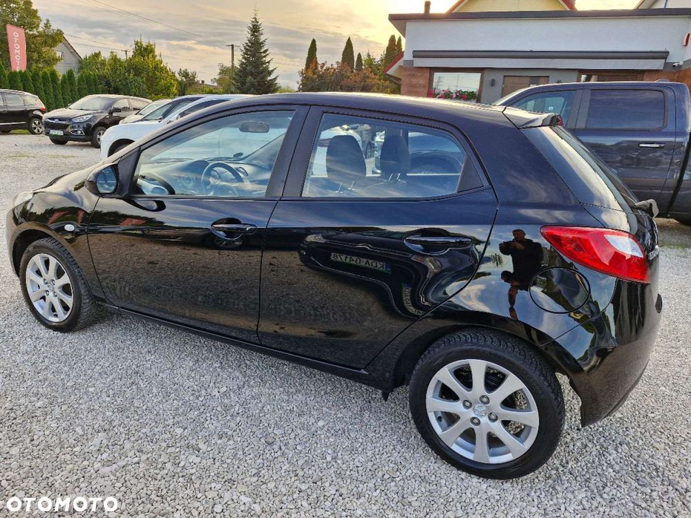 Mazda 2 - 5