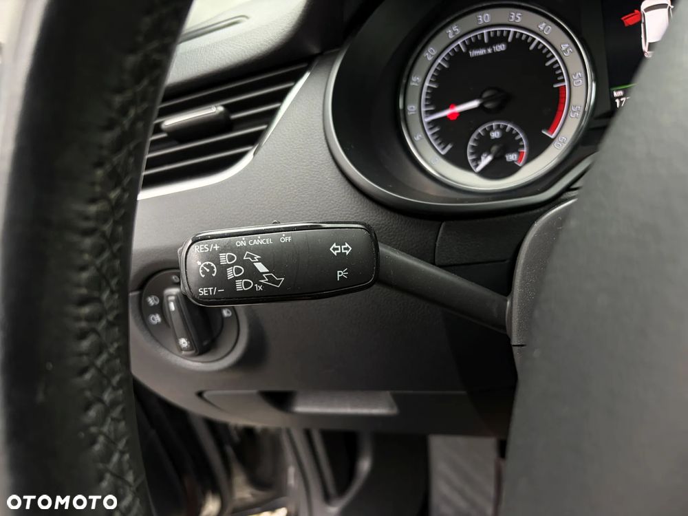 Skoda Octavia 2.0 TDI SCR Style DSG - 25
