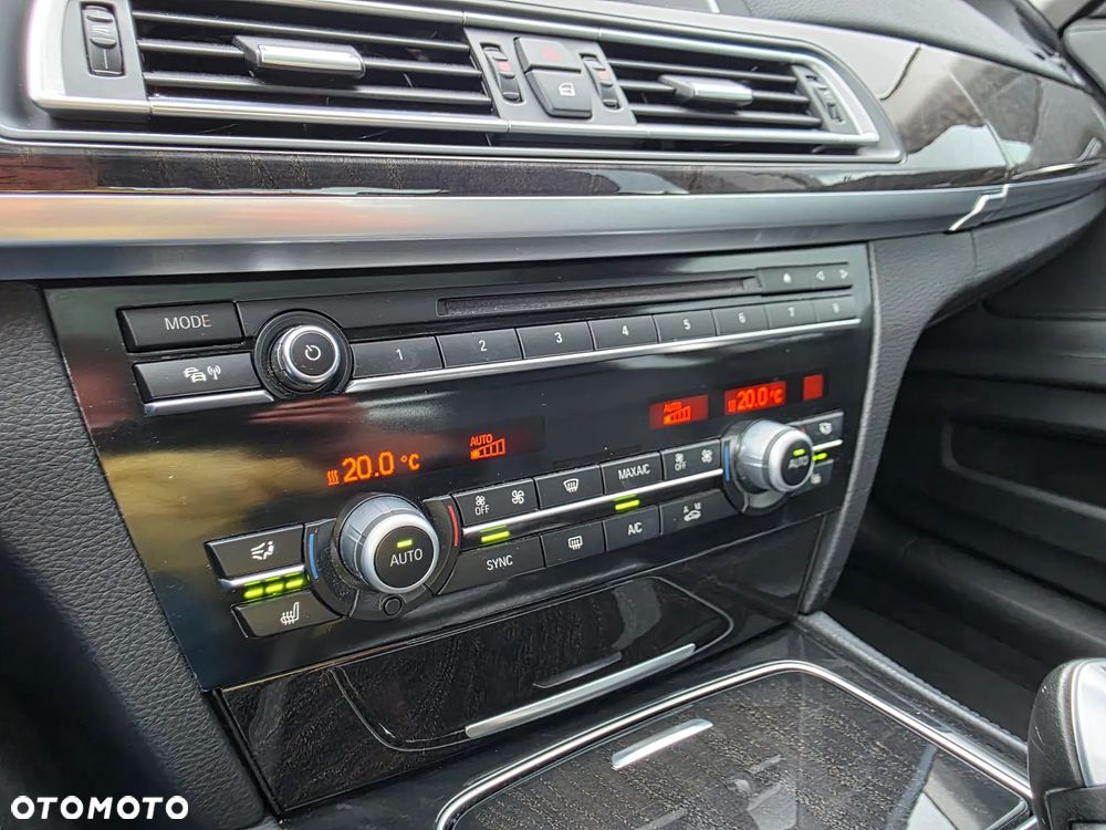 BMW Seria 7 740d xDrive - 16