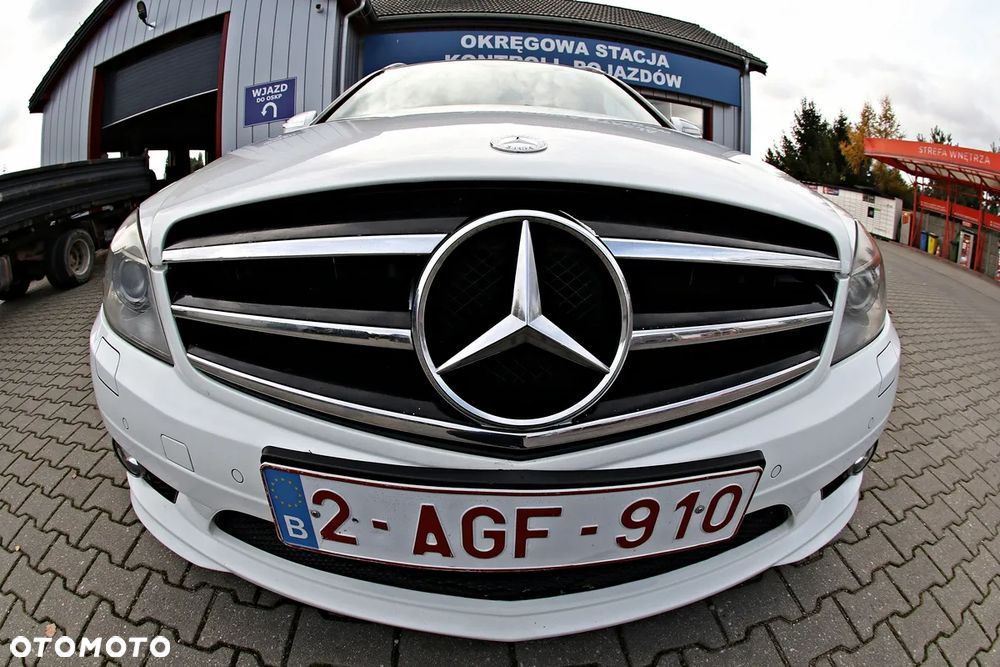 Mercedes-Benz Klasa C 220 CDI DPF Automatik Avantgarde - 25
