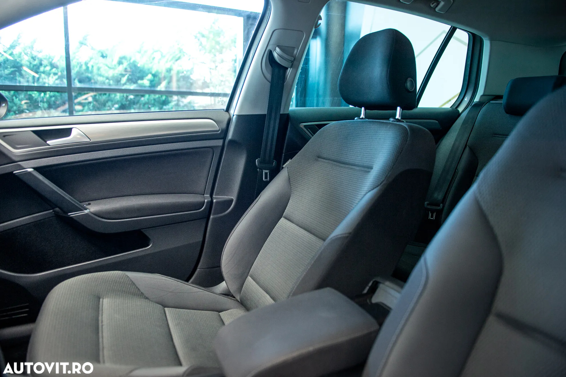Volkswagen Golf 2.0 TDI DSG BMT Comfortline - 14