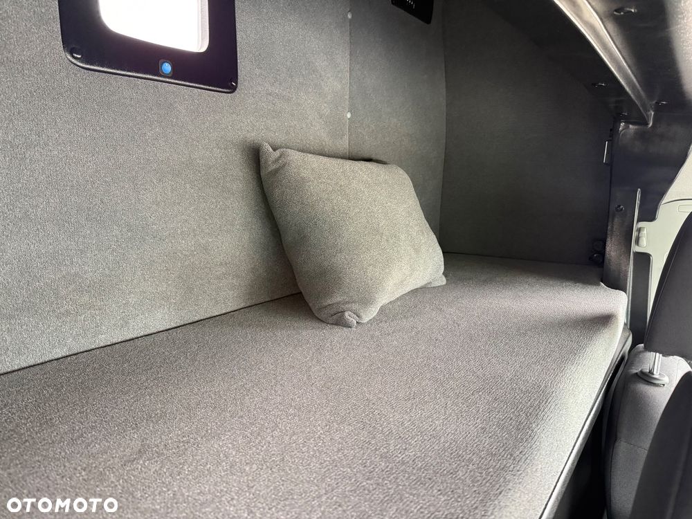 Volkswagen Crafter 2.0 TDI 177KM DSG Laweta Jegger Sypialnia Webasto LED - 29