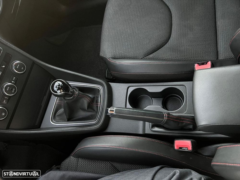 SEAT Leon 2.0 TDI DPF FR - 9