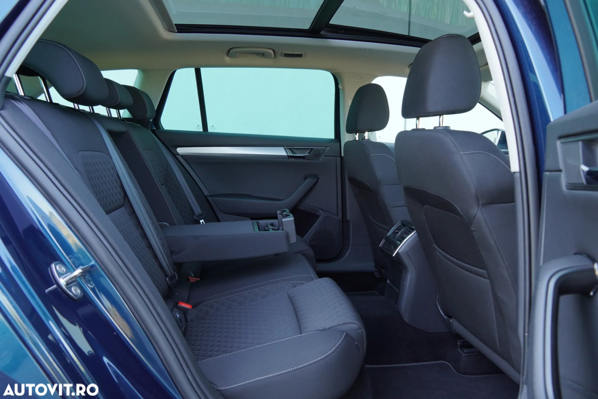 Skoda Superb Combi 2.0 TDI DSG Style - 15
