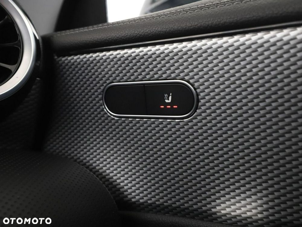 Mercedes-Benz CLA 200 d Progressive 8G-DCT - 37