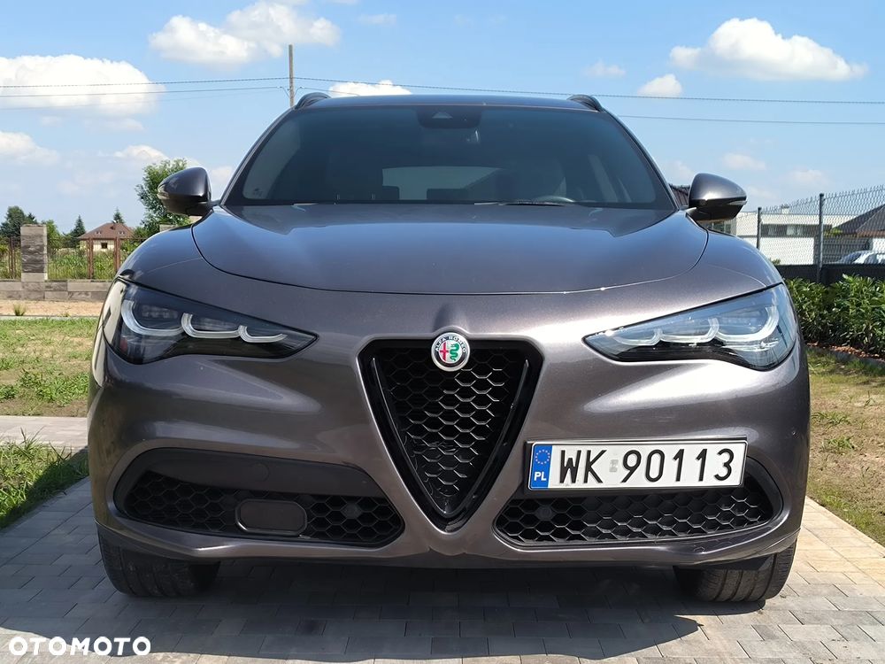 Alfa Romeo Stelvio 2.0 Turbo 16V AT8-Q4 Veloce Ti - 2