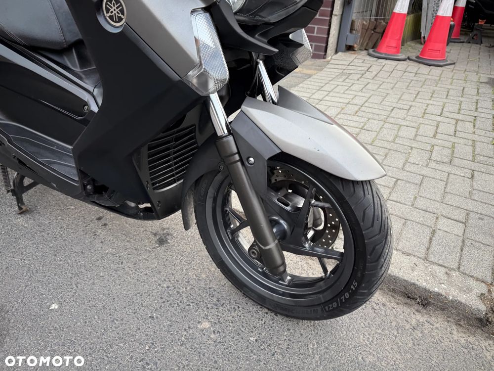 Yamaha X-max - 14