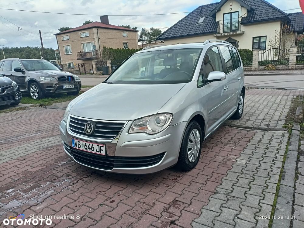 Volkswagen Touran 2.0 TDI Trendline DSG - 1