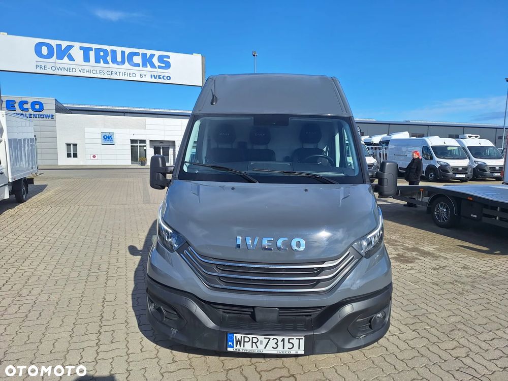 Iveco Daily 35S18 HiMatic furgon 16m blaszak automat FV23% MAXI - 2