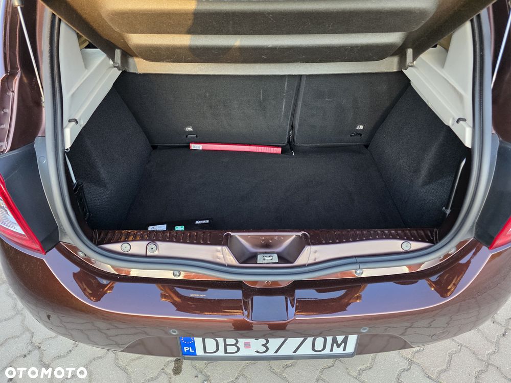 Dacia Sandero 1.2 16V 75 Celebration - 29