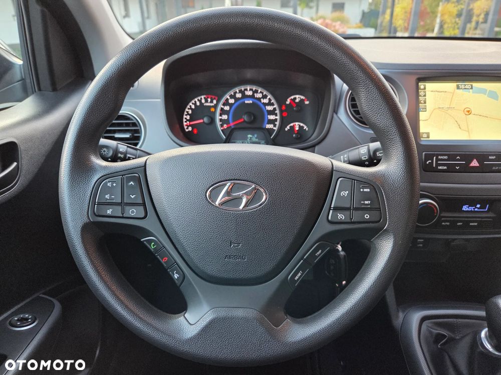 Hyundai i10 - 12