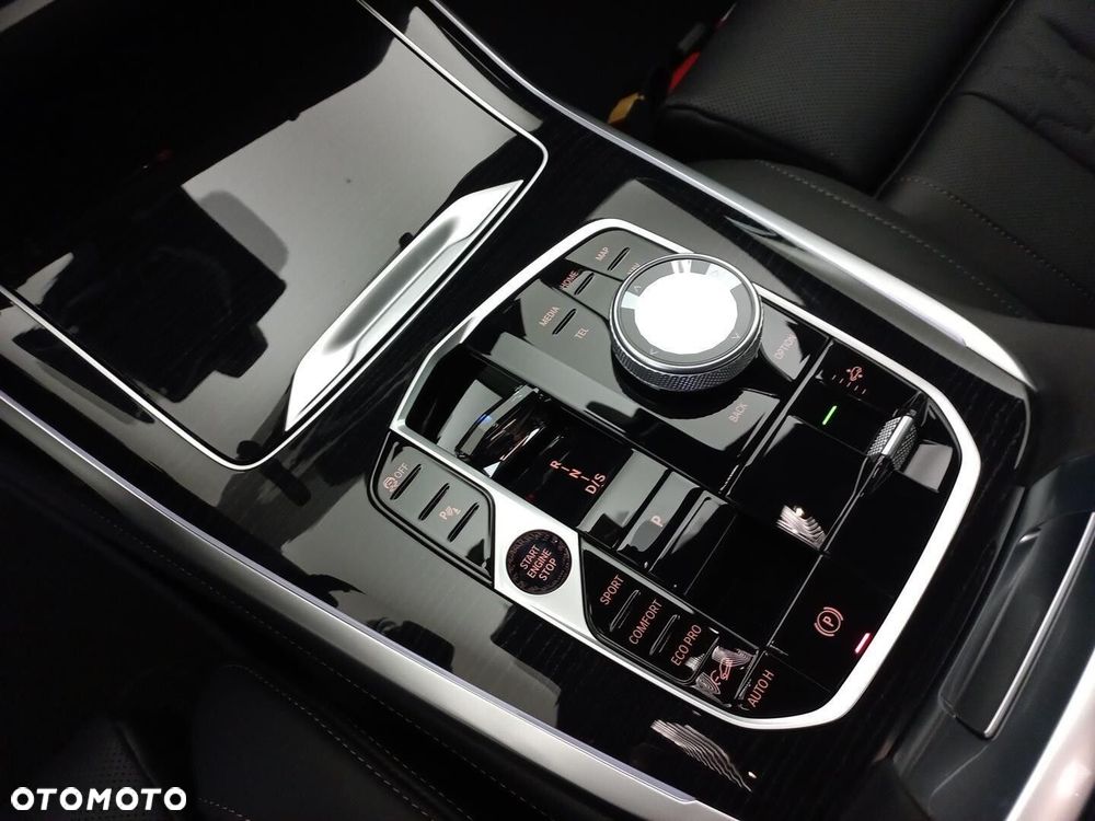 BMW X7 - 17