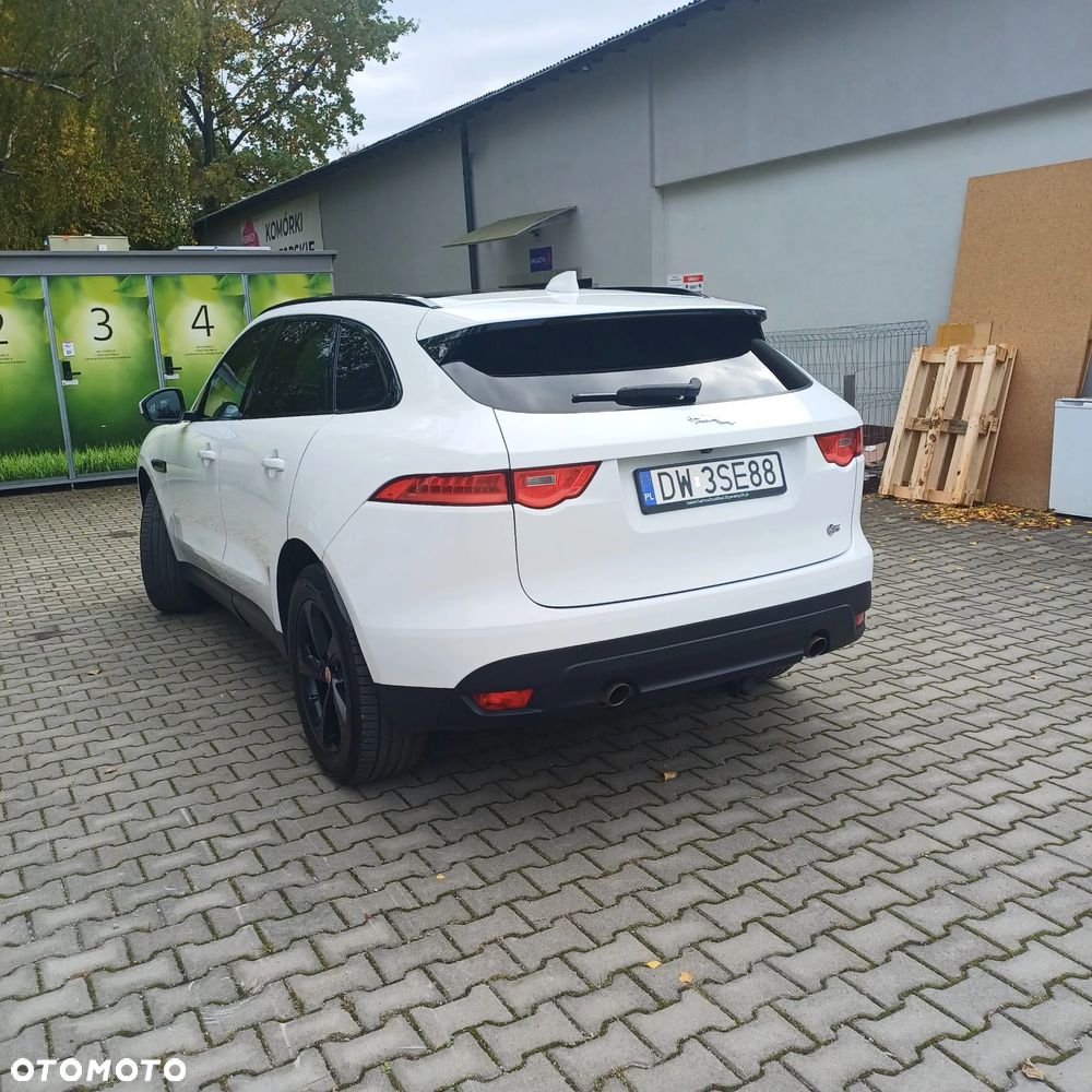 Jaguar F-Pace 2.0 i4P AWD R-Sport - 10