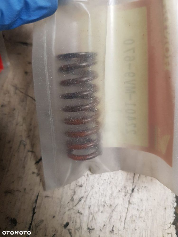 Sprężyna sprzęgła Honda CBR600F F2  22401-MV9-670 - 4