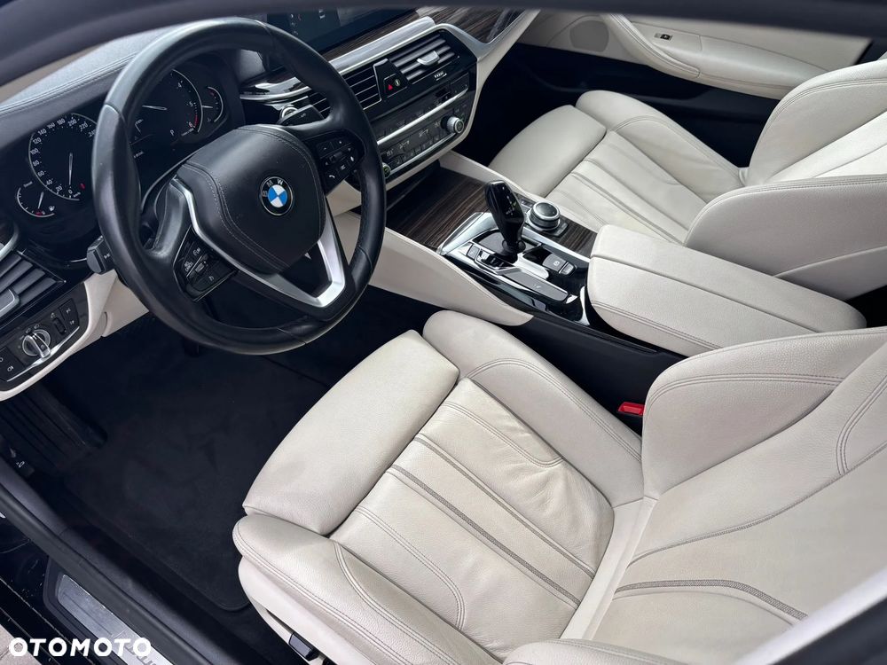 BMW Seria 5 520d Luxury Line - 6