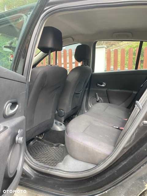 Renault Clio - 5