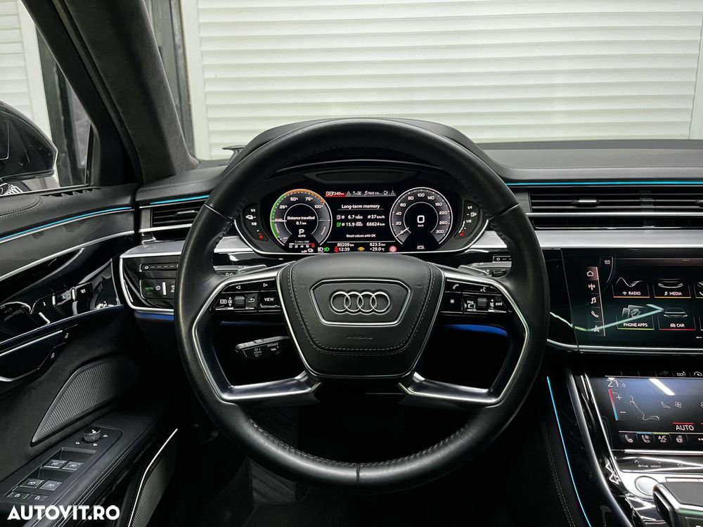 AUDI A8 2021 — imagine 40