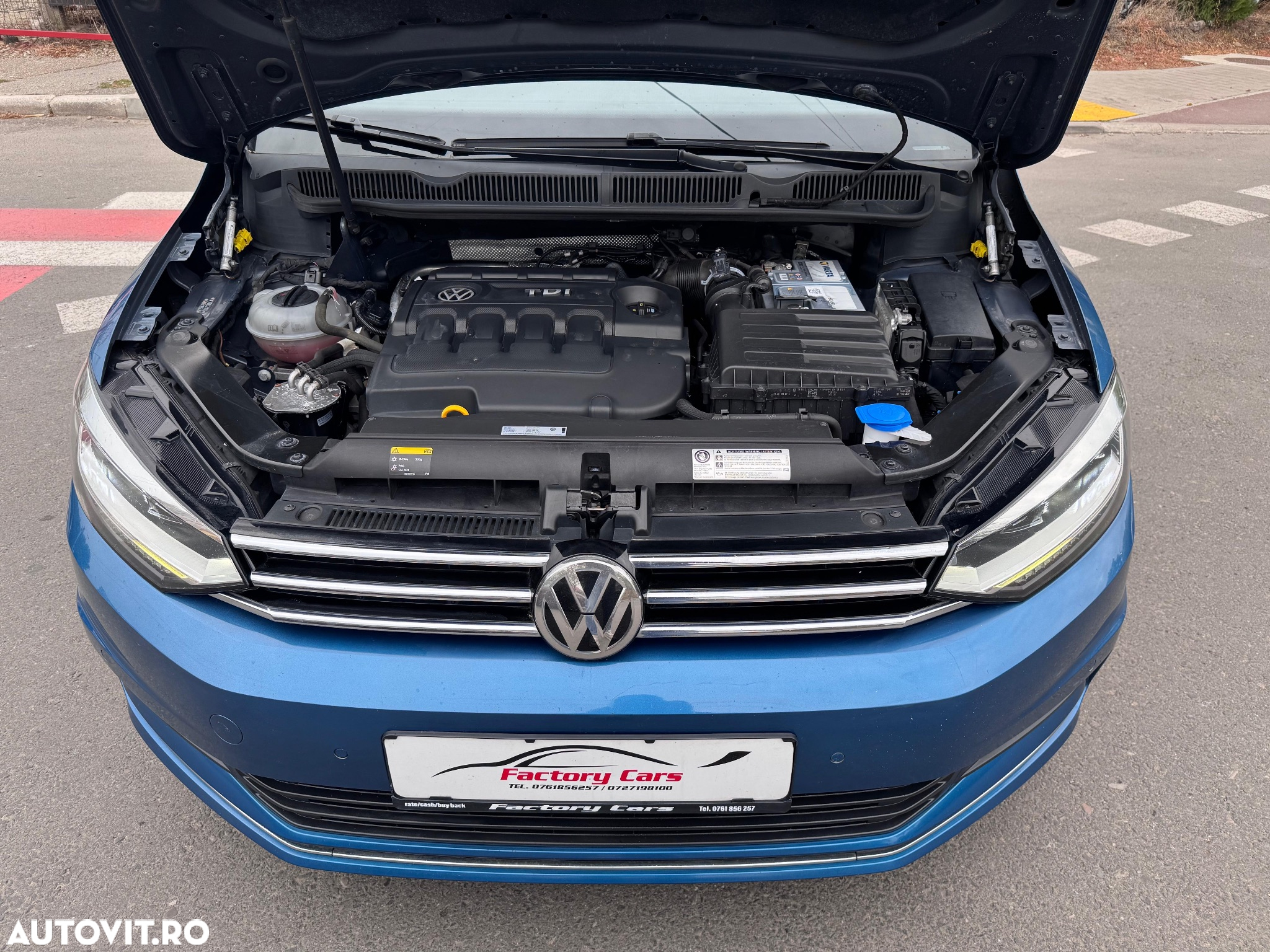 Volkswagen Touran 1.6 TDI DSG Highline - 14