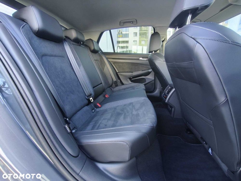 Volkswagen Golf 1.5 TSI EHybrid PHEV 150kW Life Plus DSG - 10