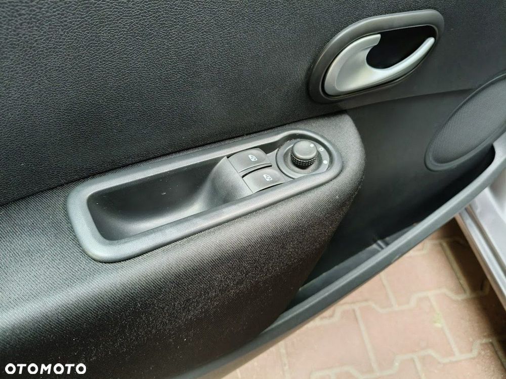 Renault Clio - 13