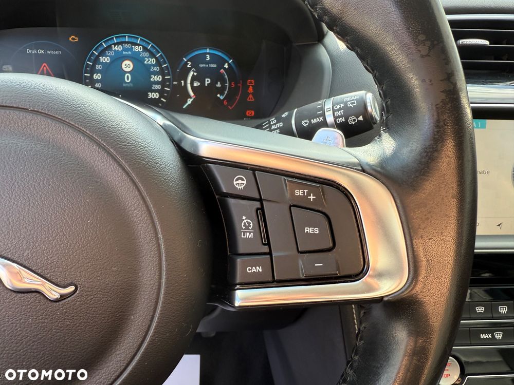 Jaguar F-Pace 20d AWD R-Sport - 25