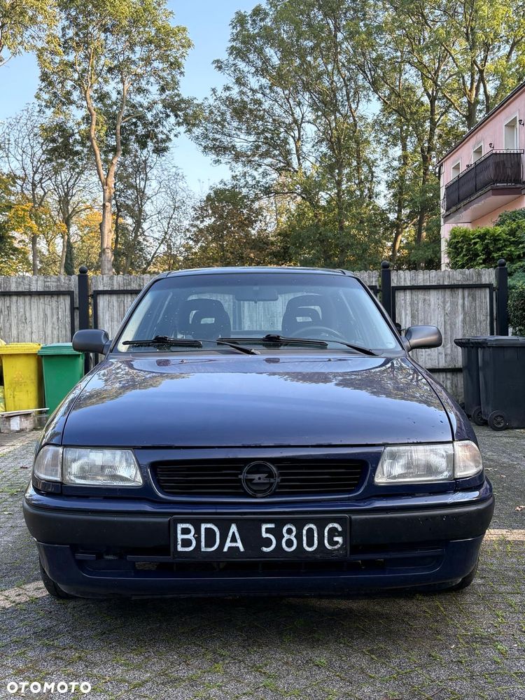 Opel Astra 1999 photo 2