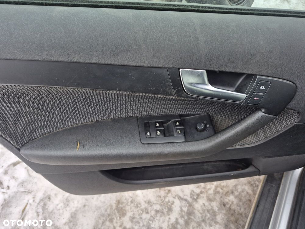 Boczek audi a3 8p sportback prawy lewy przód tył maskownicami zaślepka