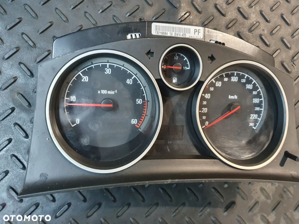 Licznik Opel Astra H 1.9 CDTI 13216684 ZAFIRA B EUROPA DEMONTAŻ - 6