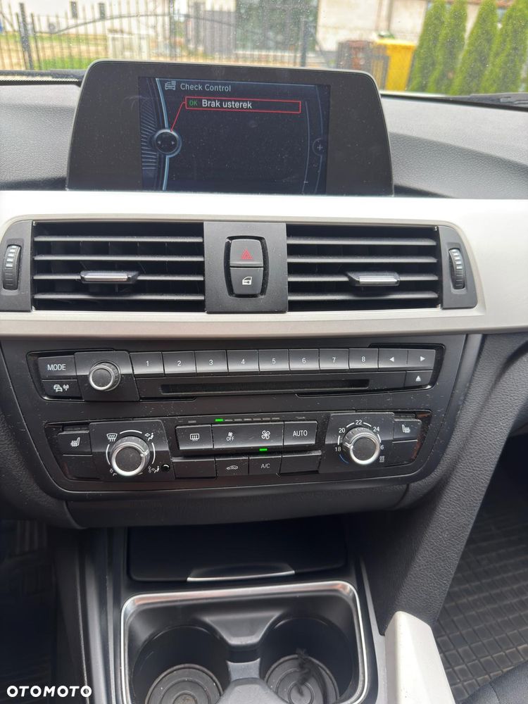 BMW Seria 3 320d Efficient Dynamics Edition Blue Perf Sport Line - 17