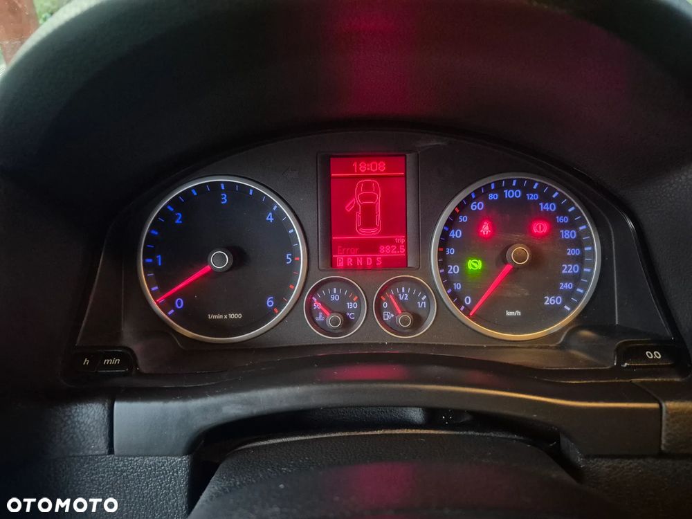 Volkswagen Tiguan - 32