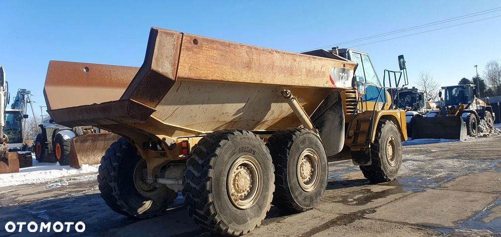 Caterpillar 730 - 7
