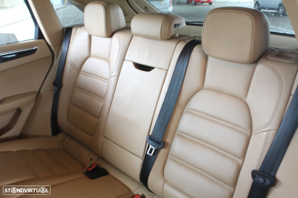 Porsche Macan S - 48