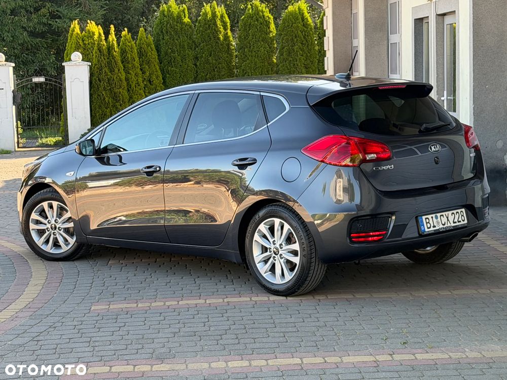 Kia Ceed 1.6 GDI Dream-Team Edition - 9