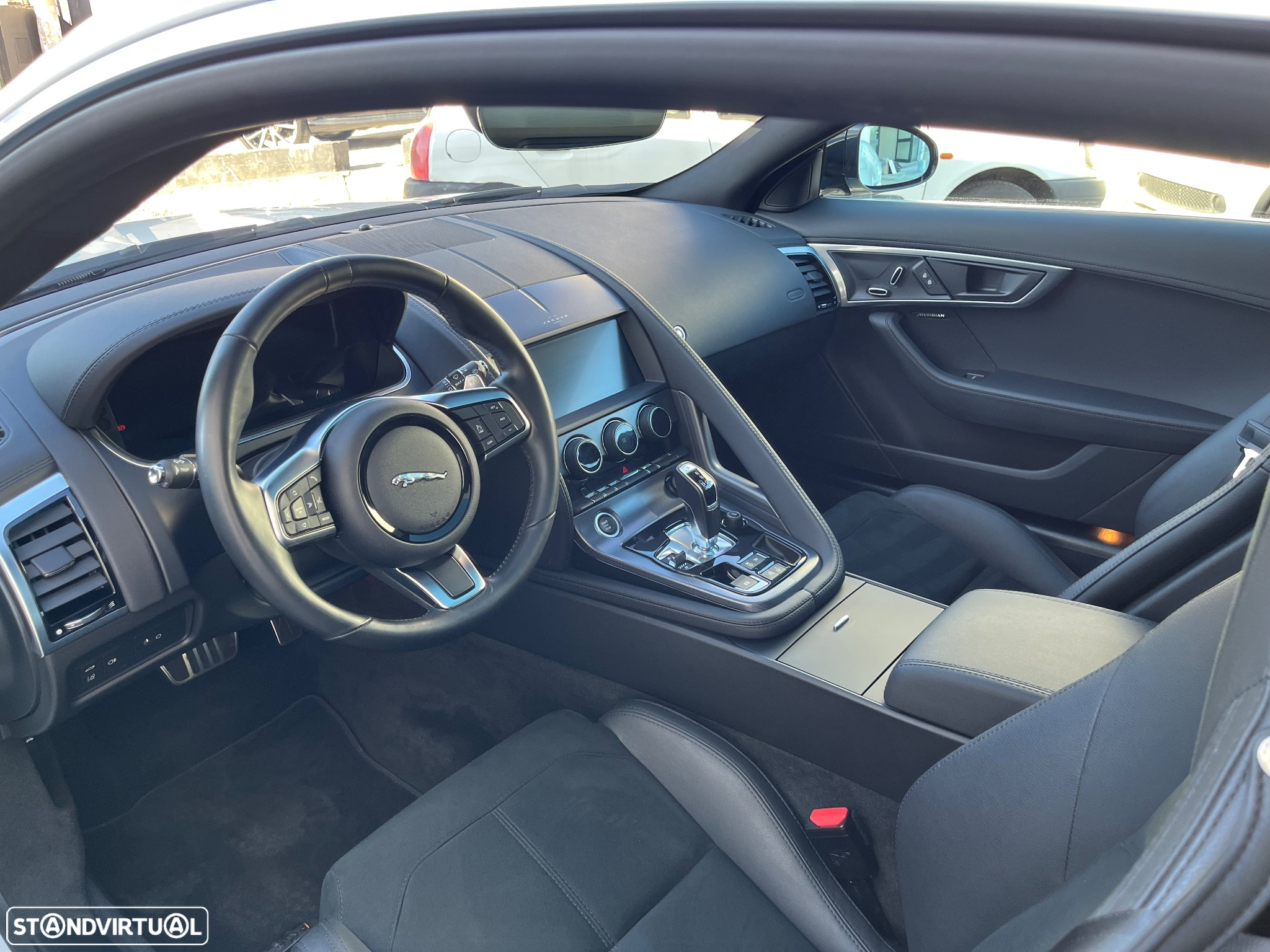 Jaguar F-Type 2.0 i4 R-Dynamic Black - 40