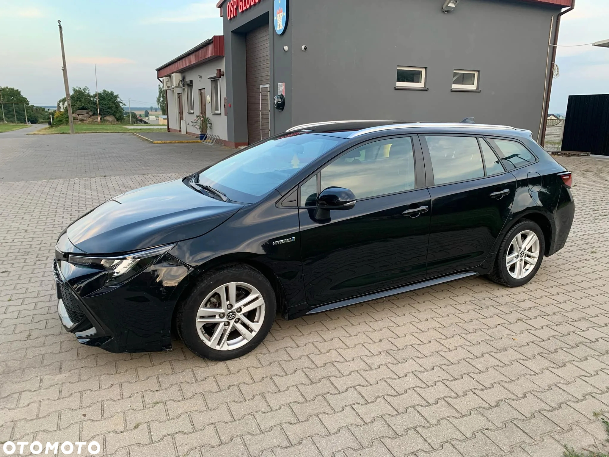 Toyota Corolla 1.8 Hybrid Executive - 3
