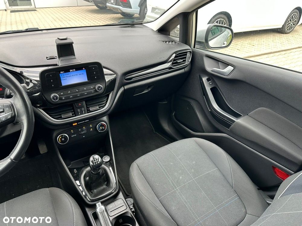 Ford Fiesta - 12