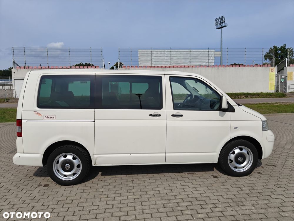 Volkswagen Multivan - 7