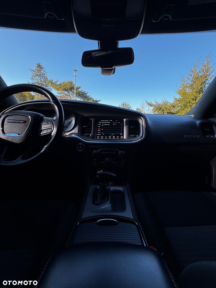 Dodge Charger 5.7 R/T - 8