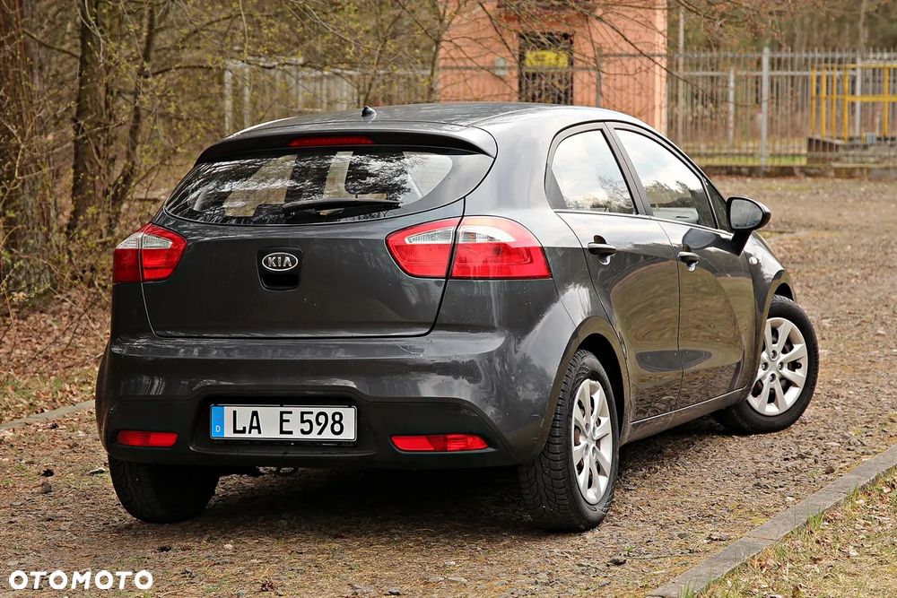 Kia Rio 1.2 Business Line - 13