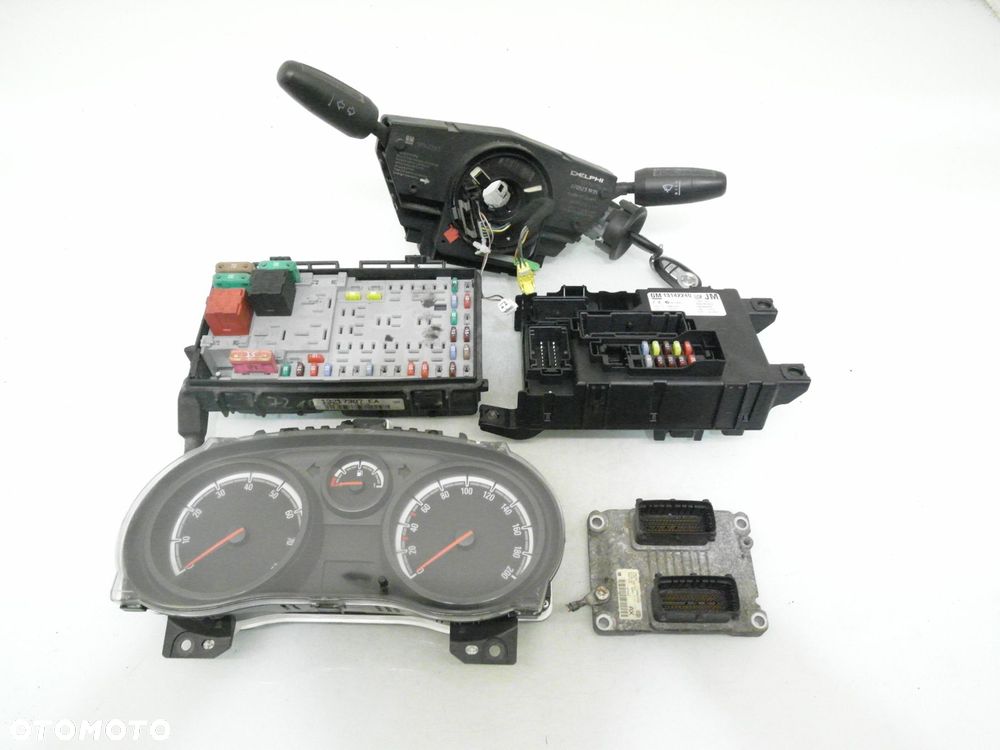 STACYJKA STEROWNIK OPEL CORSA D 1.2 - Z 12 XEP 0261208940 55557933 56155D - 1