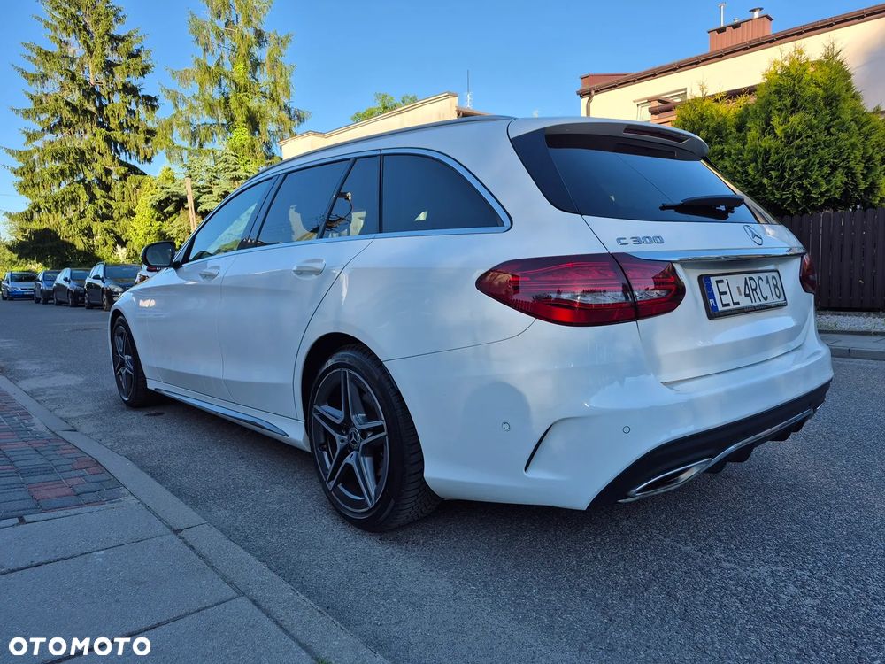 Mercedes-Benz Klasa C 300 9G-TRONIC - 10