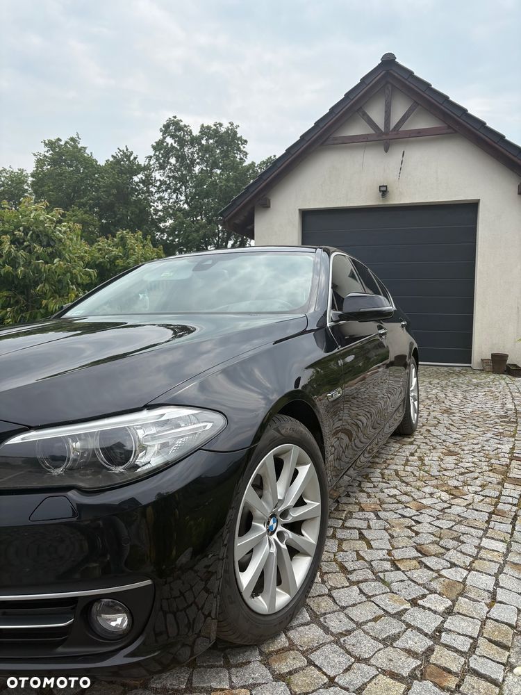 BMW Seria 5 520d Luxury Line - 2