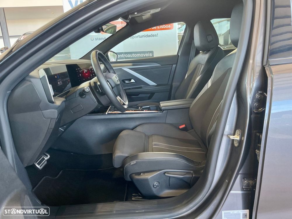 Opel Astra Sports Tourer - 9