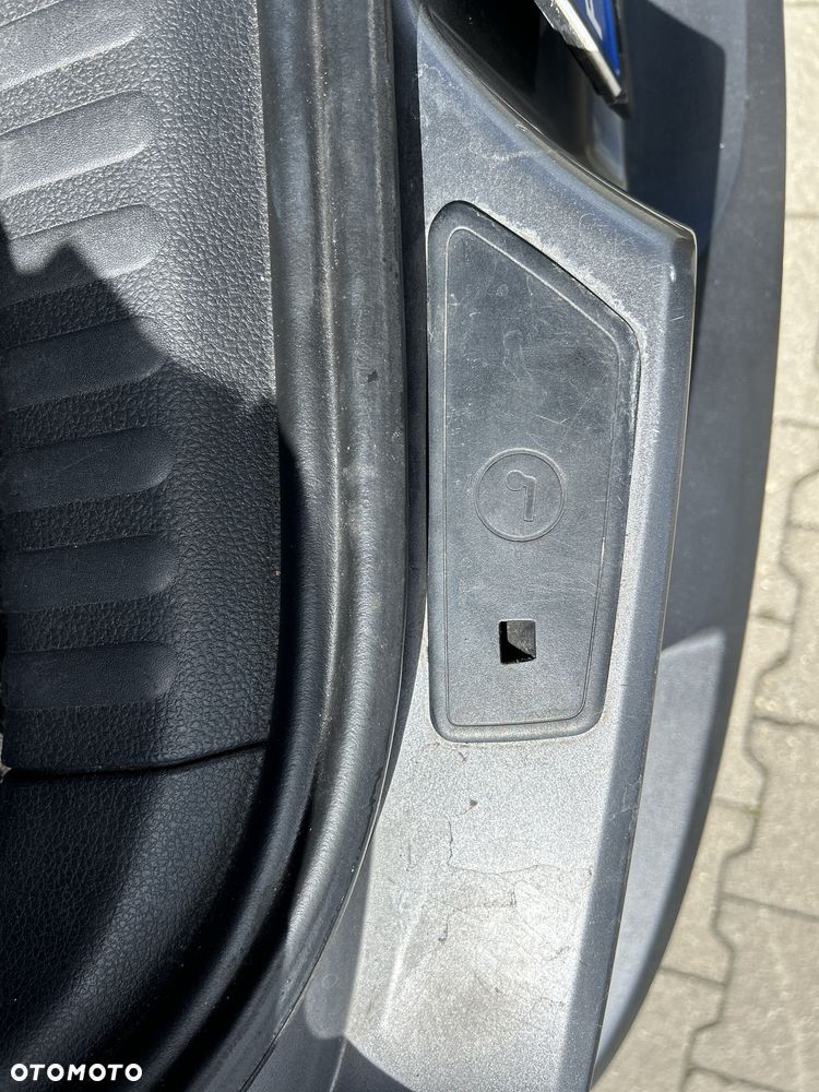Volkswagen Tiguan - 8