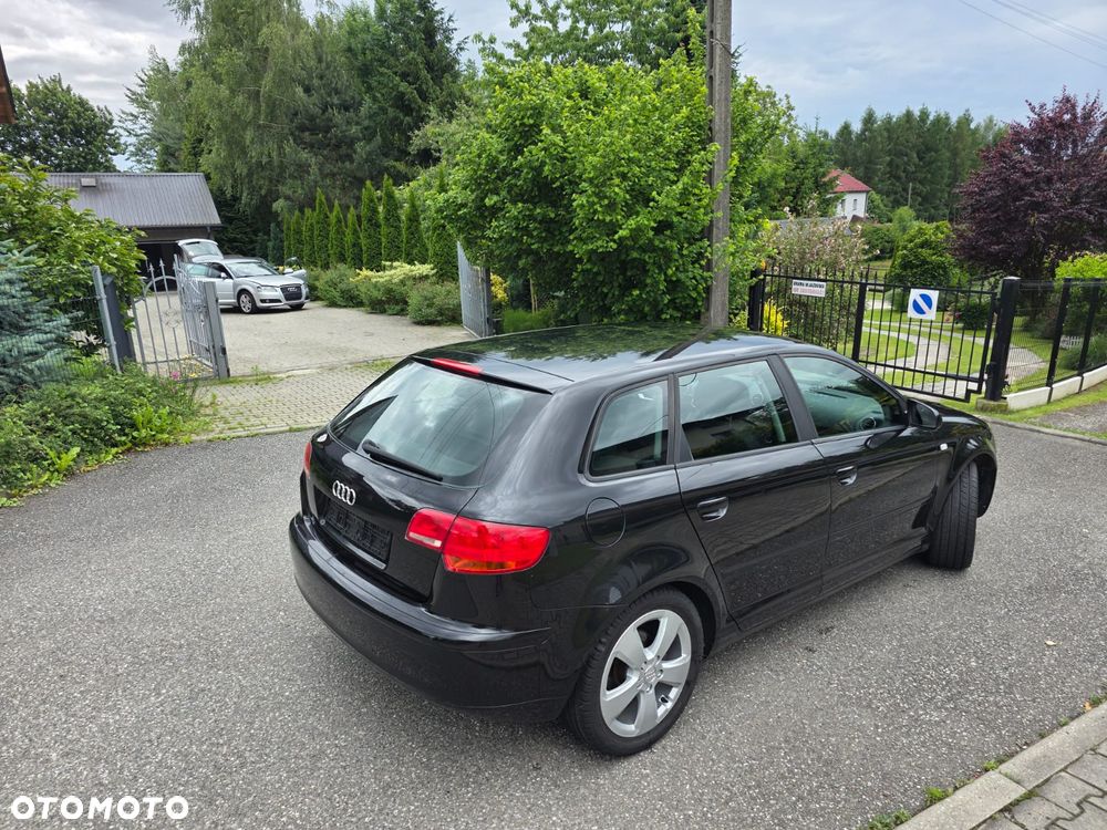 Audi A3 Sportback 2.0 FSI Ambiente - 33