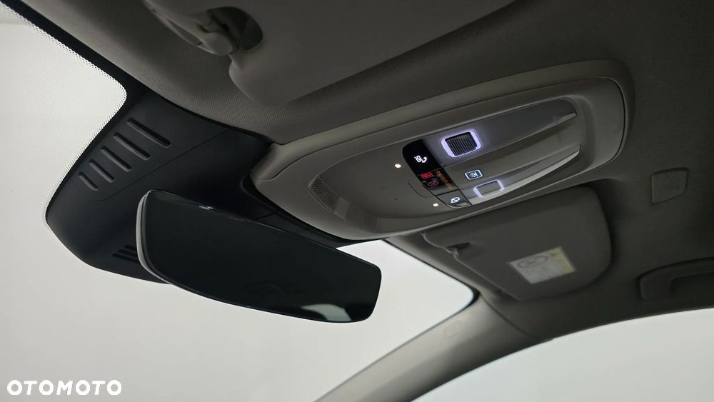 Volvo XC 60 B4 D AWD Plus Dark - 37