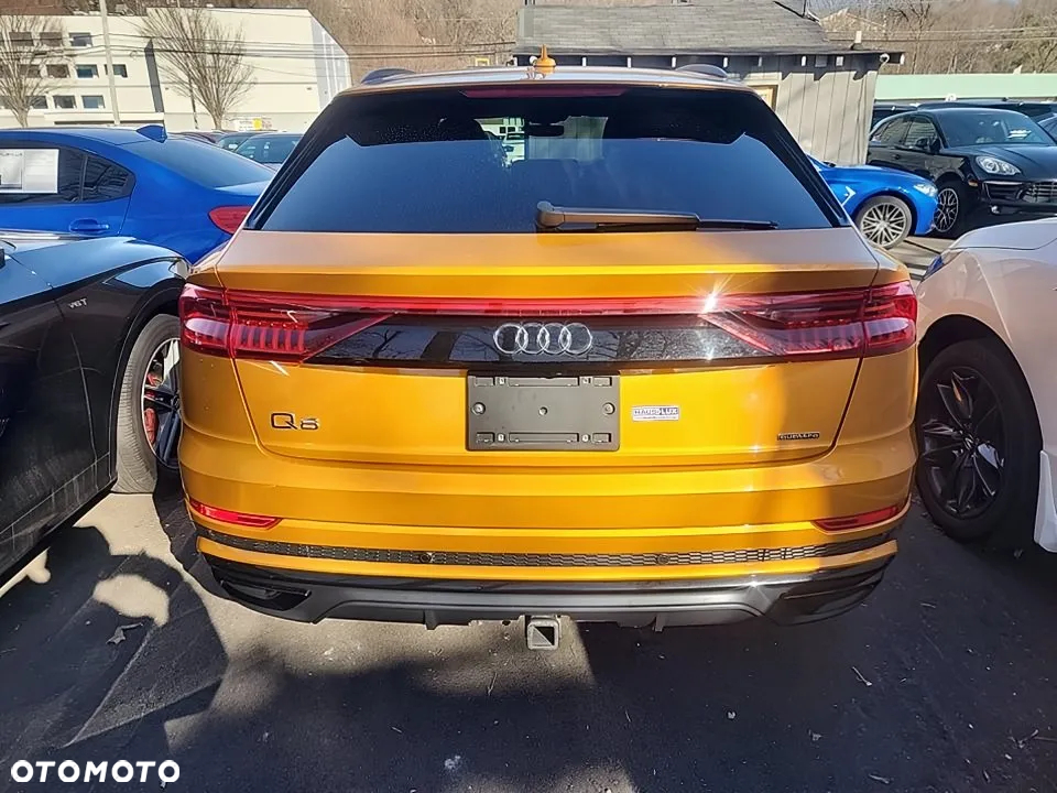 Audi Q8 55 TFSI quattro tiptronic